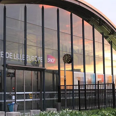 Deux Sur La Place Sebastopol * Rijsel