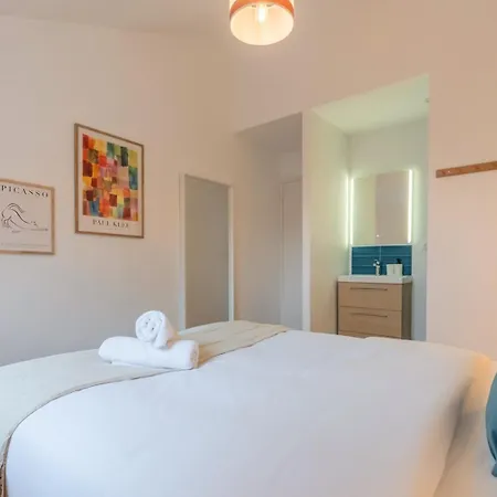 Deux Sur La Place Sebastopol Appartement *