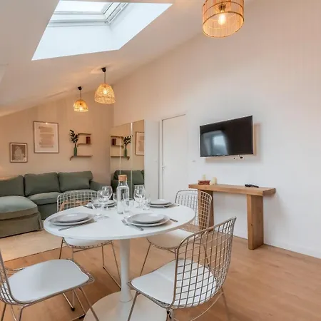 Deux Sur La Place Sebastopol * Rijsel