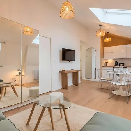 Deux Sur La Place Sebastopol Appartement Rijsel